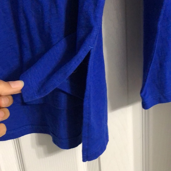 Eileen Fisher Long Sleeve Boatneck High-Low Hemline 100% Cotton Shirt in Blue - Picture 5 of 8